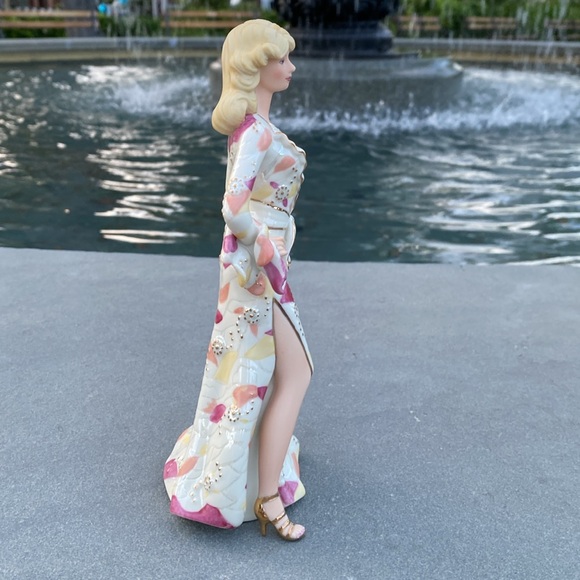 Lenox disco darling fine porcelain Statue collectible - Picture 10 of 14